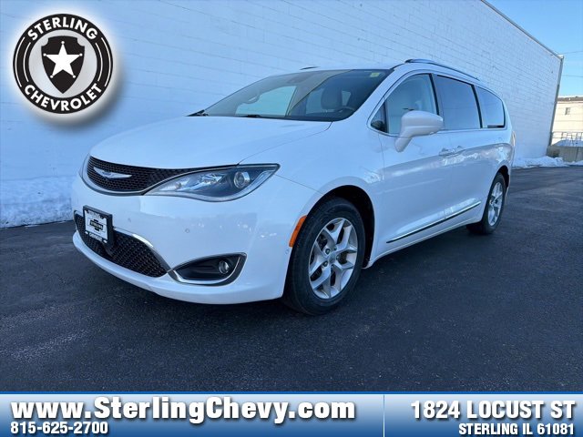 2019 Chrysler Pacifica Touring L Plus's photo