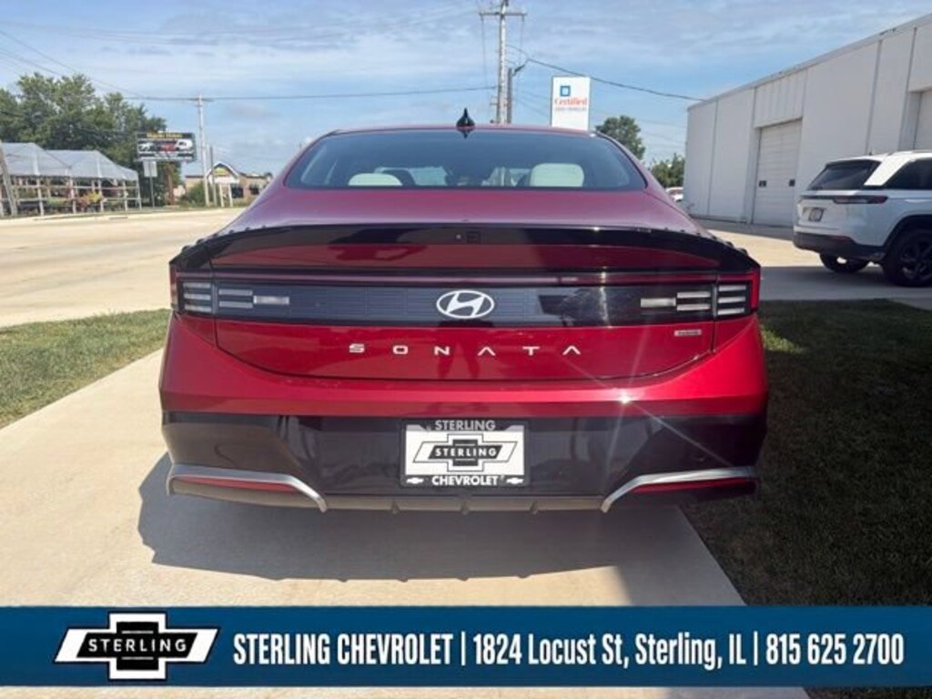 Used 2024 Hyundai Sonata Hybrid SEL Sedan
