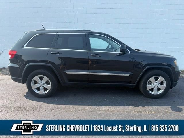 Used 2013 Jeep Grand Cherokee Laredo with VIN 1C4RJFAG8DC513889 for sale in Sterling, IL