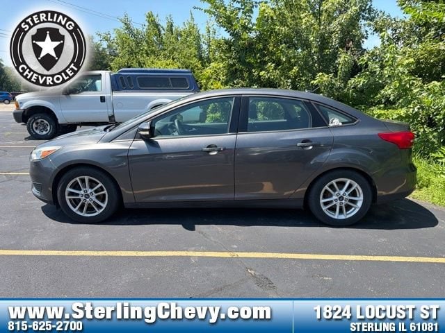 Used 2015 Ford Focus SE with VIN 1FADP3F24FL242763 for sale in Sterling, IL