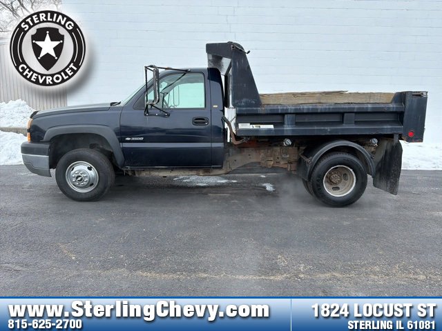 Used 2005 Chevrolet Silverado 3500 Chassis Cab Work Truck with VIN 1GBJC34U05E340239 for sale in Sterling, IL