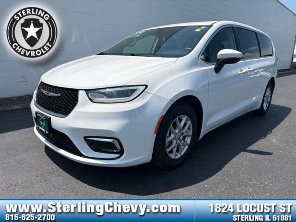 Used 2023 Chrysler Pacifica Touring L Minivan