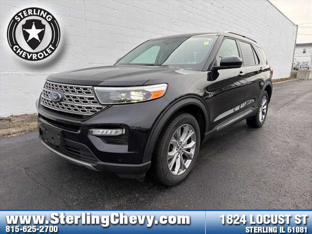2023 Ford Explorer Limited's photo