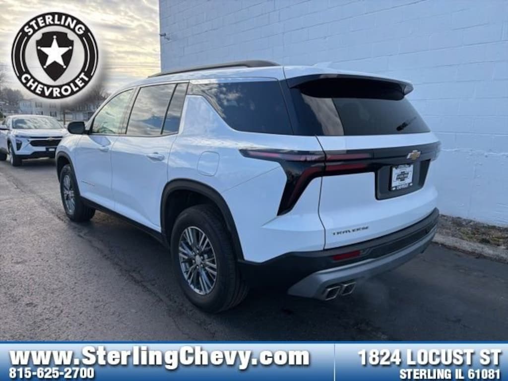 Used 2025 Chevrolet Traverse LT SUV