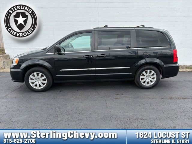 Used 2014 Chrysler Town & Country Touring with VIN 2C4RC1BG3ER326760 for sale in Sterling, IL