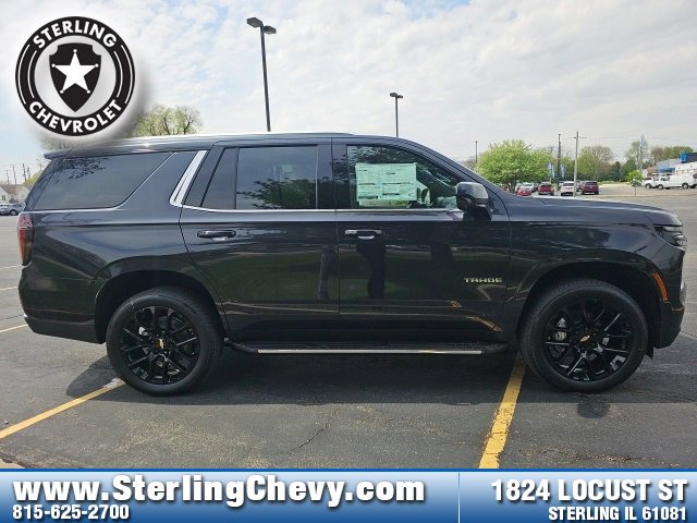 2025 Chevrolet Tahoe LS photo 4