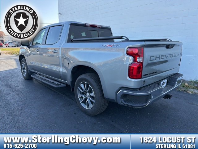 2024 Chevrolet Silverado 1500 LT photo 2