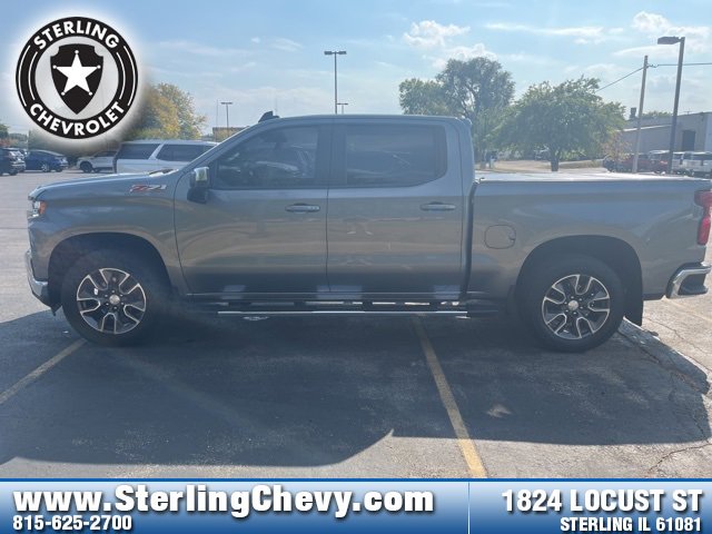 2021 Chevrolet Silverado 1500 LT photo 2