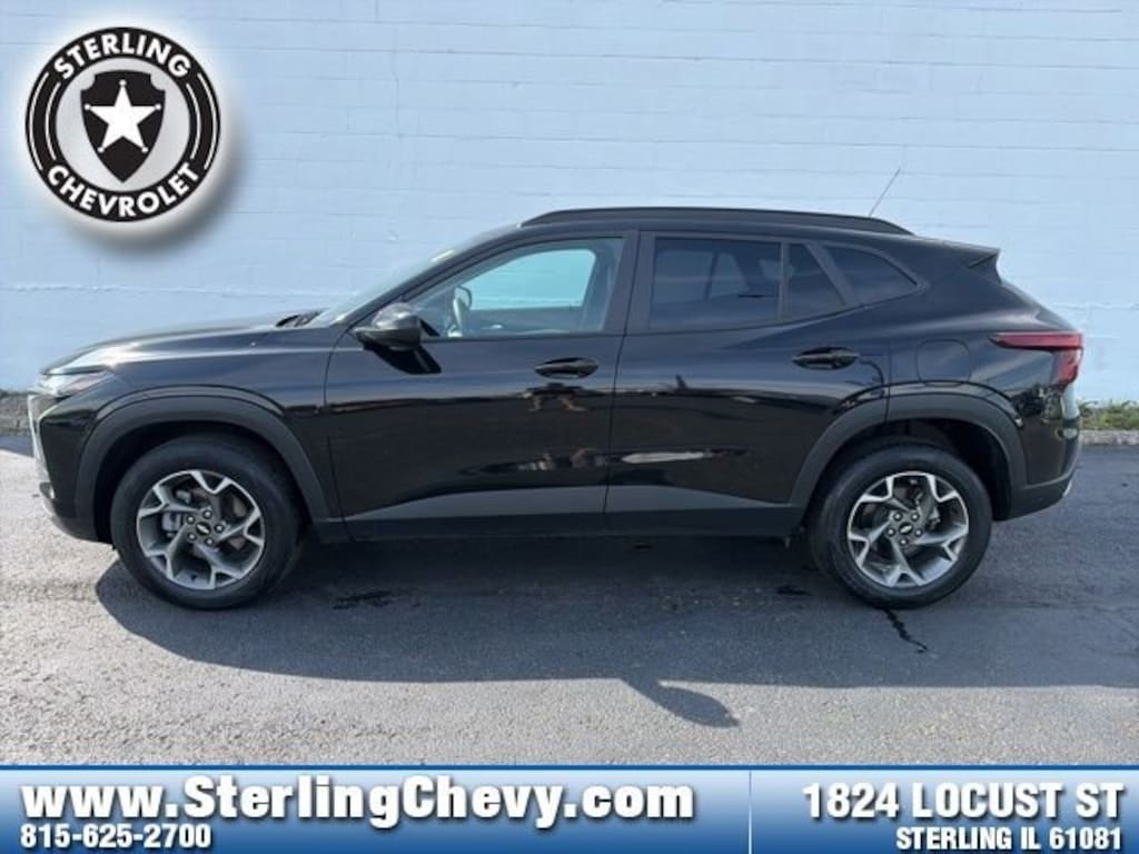 Used 2025 Chevrolet Trax LT SUV