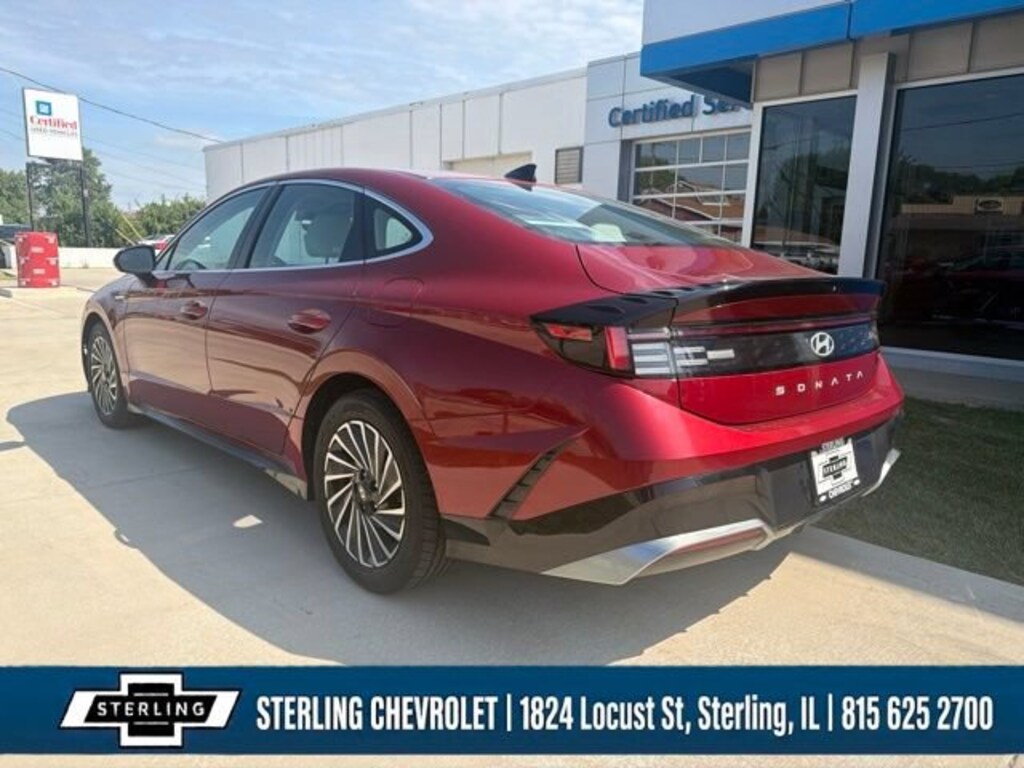 Used 2024 Hyundai Sonata Hybrid SEL Sedan