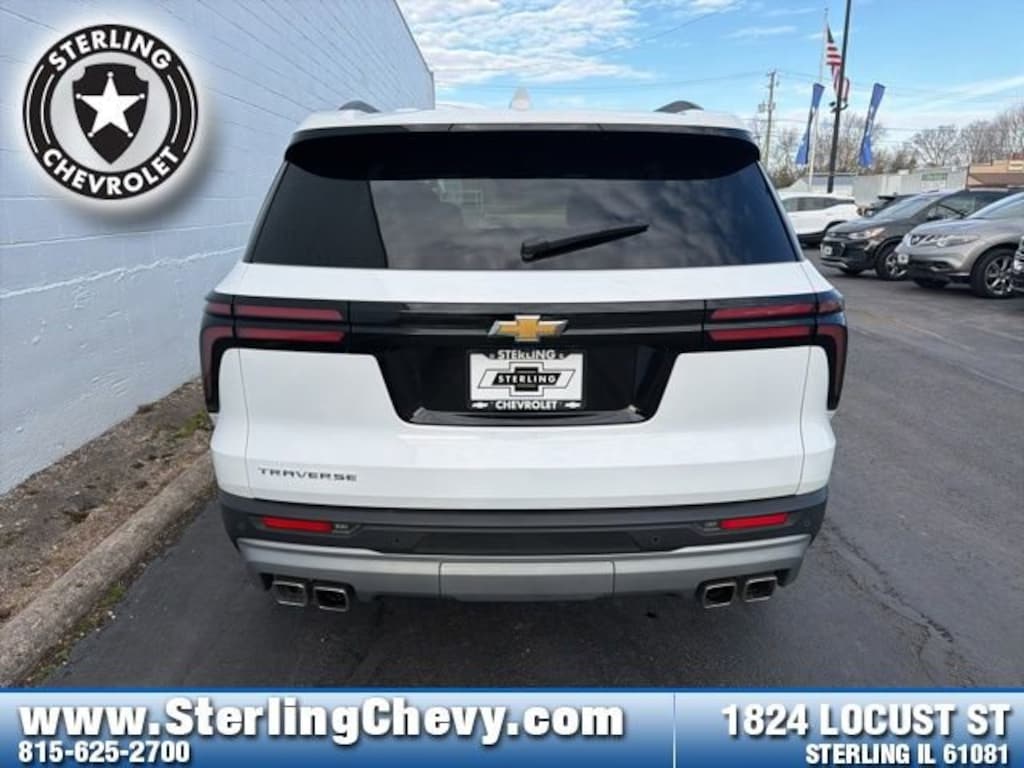 Used 2025 Chevrolet Traverse LT SUV