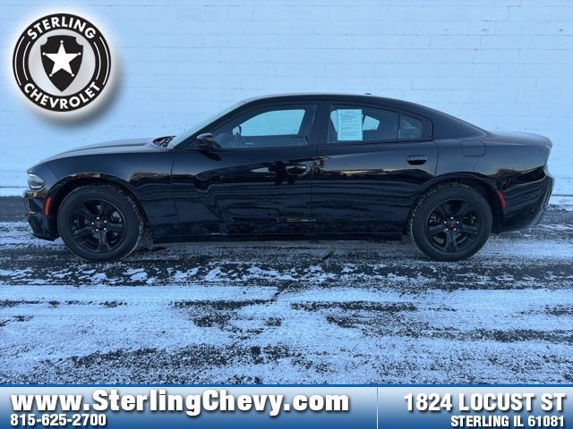 Used 2022 Dodge Charger SXT with VIN 2C3CDXBGXNH208124 for sale in Sterling, IL
