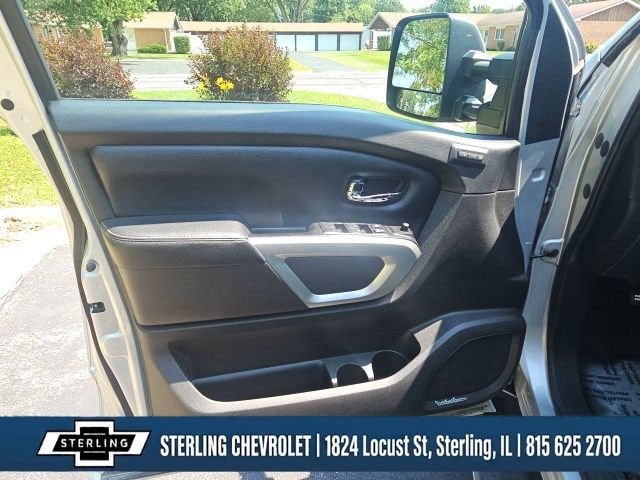 2017 Nissan Titan SL - Photo 24