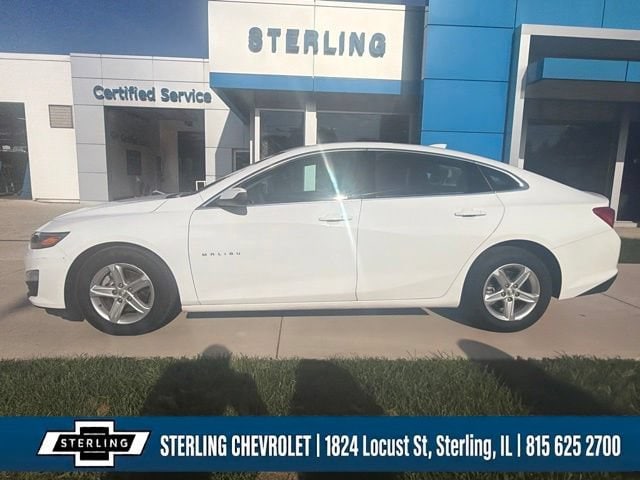 Used 2024 Chevrolet Malibu 1LT with VIN 1G1ZD5ST0RF141864 for sale in Sterling, IL