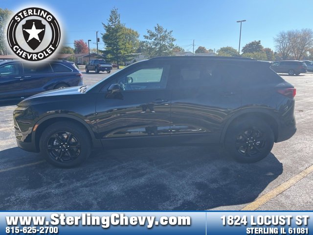 2025 Chevrolet Blazer 2LT photo 2