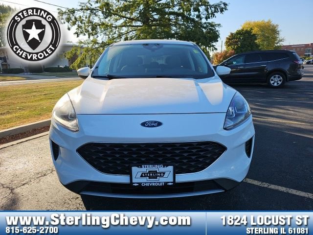 Used 2021 Ford Escape SE with VIN 1FMCU0G61MUB20296 for sale in Sterling, IL