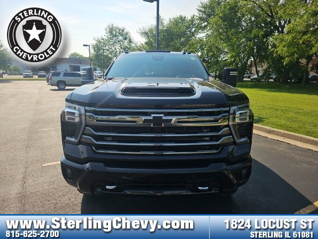 2024 Chevrolet Silverado 2500HD High Country photo 2
