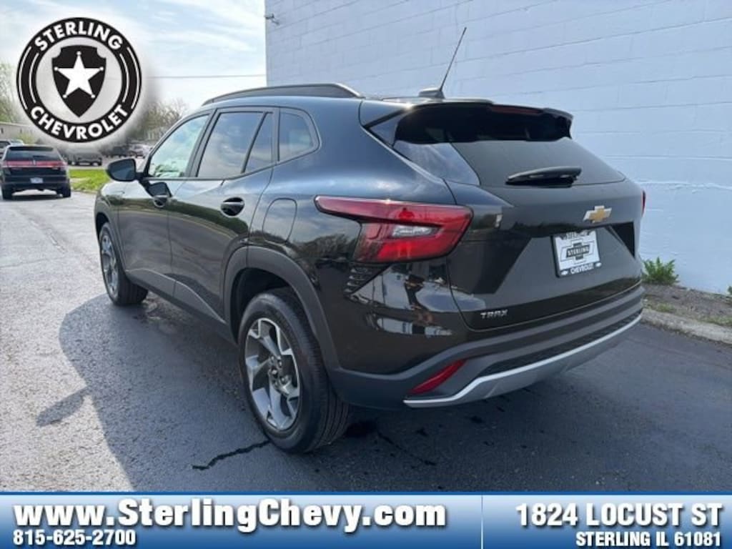 Used 2025 Chevrolet Trax LT SUV