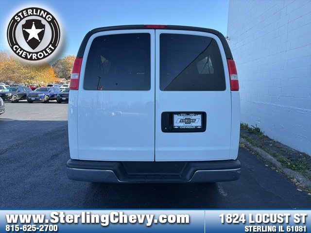 2018 Chevrolet Express Passenger 3500 LT Van photo 4