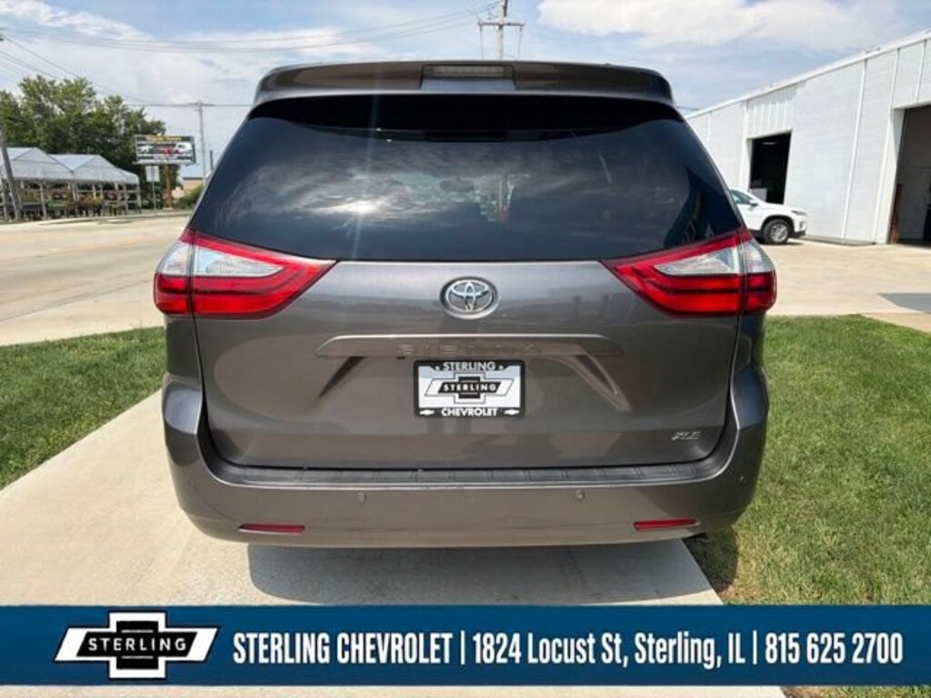 Used 2017 Toyota Sienna XLE Premium 8 Passenger Minivan