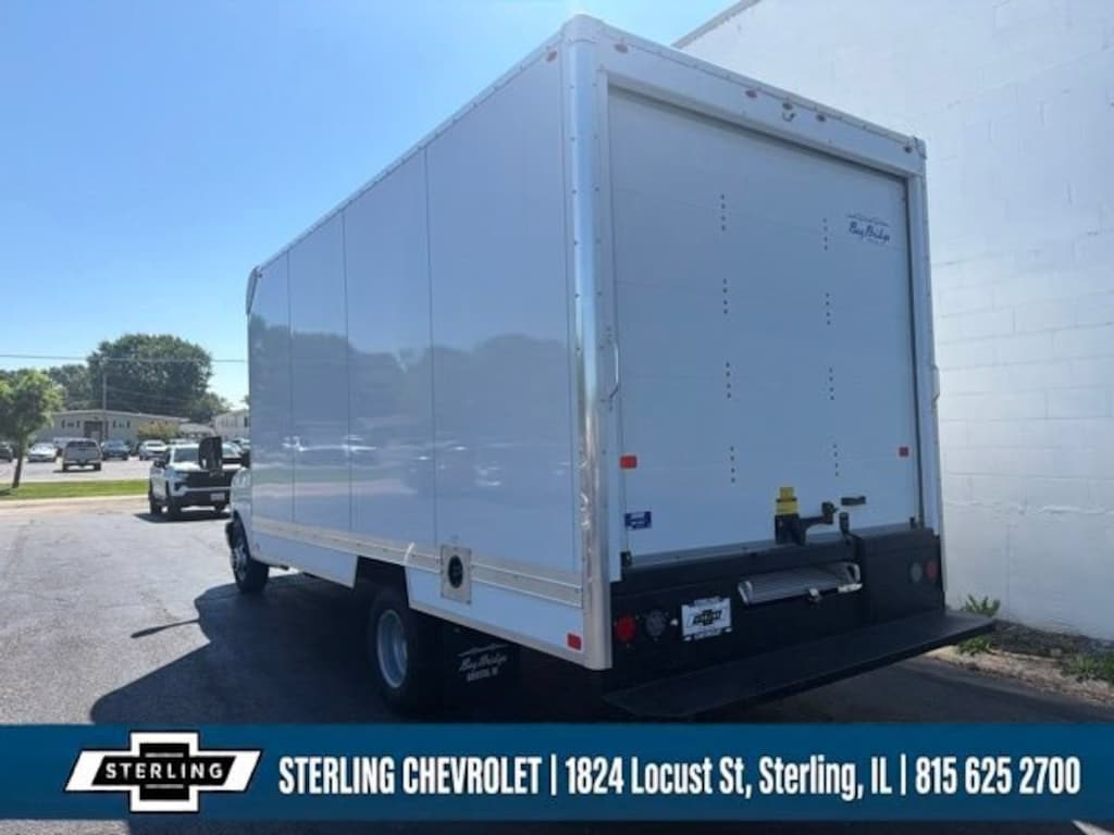 New 2026 Chevrolet Express Cutaway 3500 1WT Cutaway Van