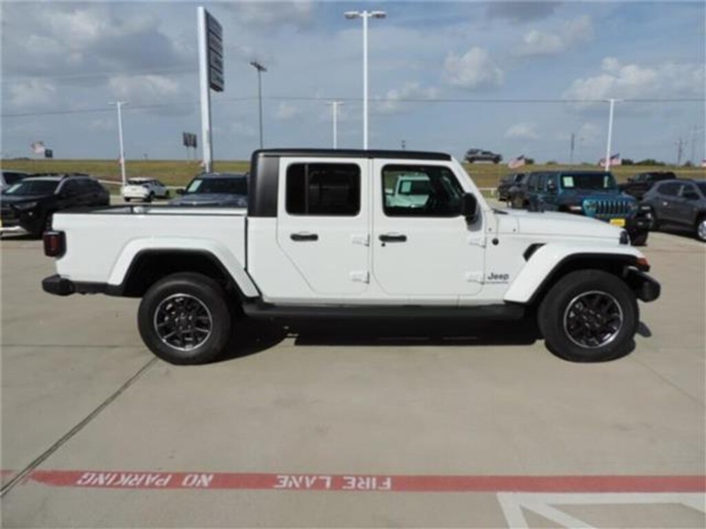New 2022 Jeep Gladiator Overland Truck Crew Cab