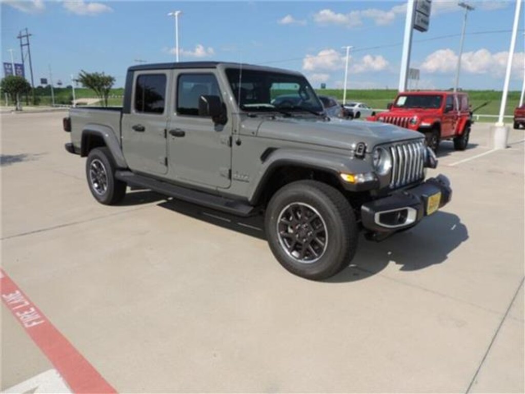 New 2022 Jeep Gladiator Overland Truck Crew Cab