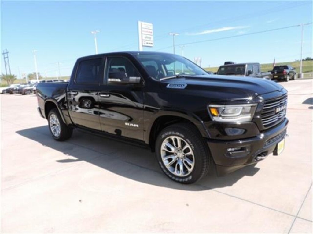 New 2022 Ram 1500 Laramie Truck Crew Cab