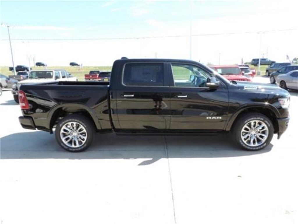 New 2022 Ram 1500 Laramie Truck Crew Cab