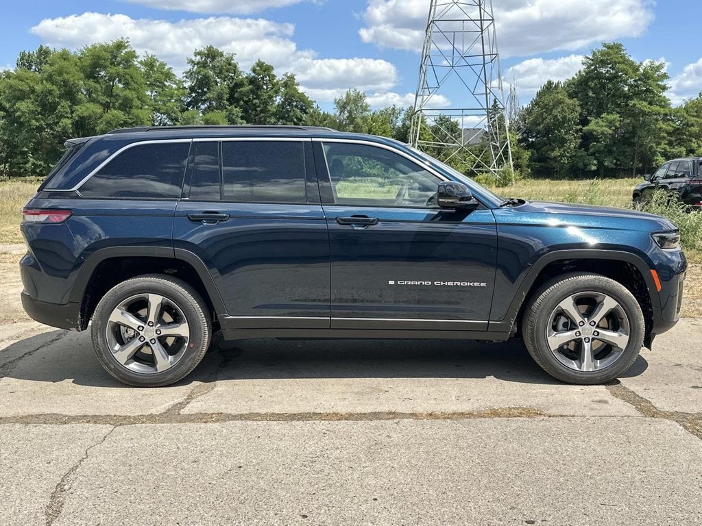 New 2026 Jeep Grand Cherokee Limited Sport Utility