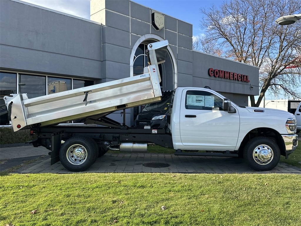 New 2026 Ram 3500 Chassis Cab Tradesman/Big Horn Pickup