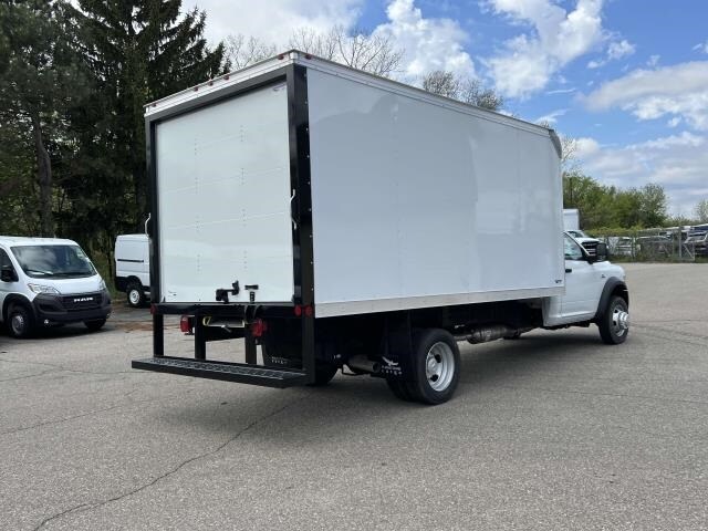 2024 Ram 5500 Tradesman SLT photo 3