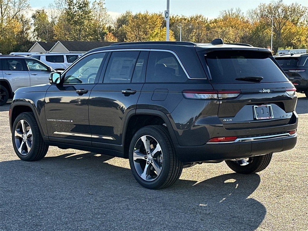 New 2025 Jeep Grand Cherokee Limited Sport Utility