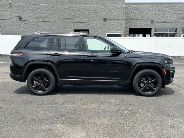 Used 2023 Jeep Grand Cherokee Limited with VIN 1C4RJHBG6PC653034 for sale in Sterling Heights, MI