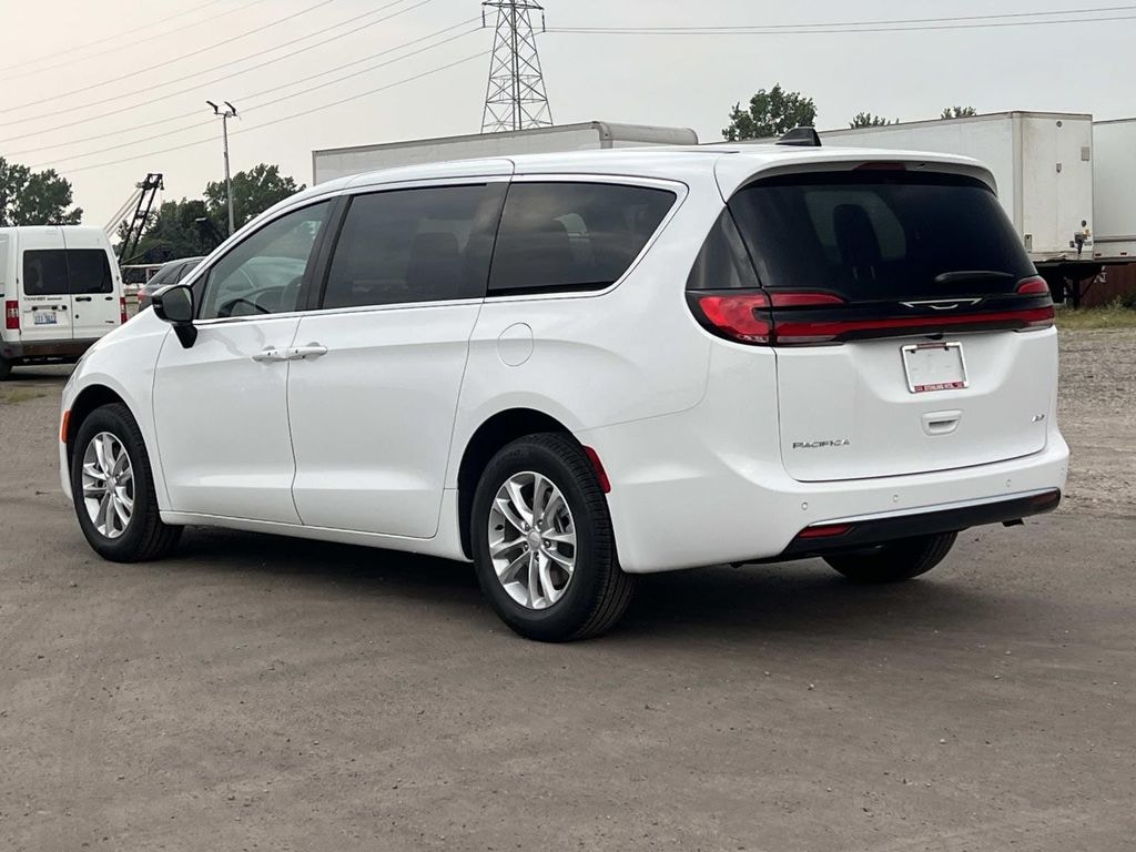 New 2027 Chrysler Pacifica Select Passenger Van