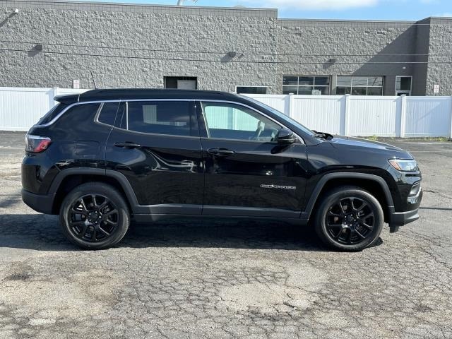 Certified 2022 Jeep Compass Latitude Lux with VIN 3C4NJDFB4NT236194 for sale in Sterling Heights, MI