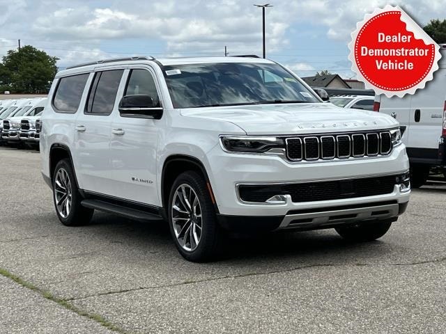 2025 Jeep Wagoneer L Series II's photo