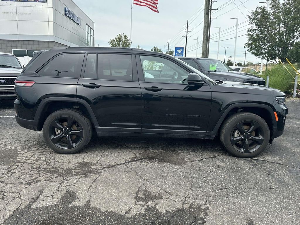 Used 2024 Jeep Grand Cherokee