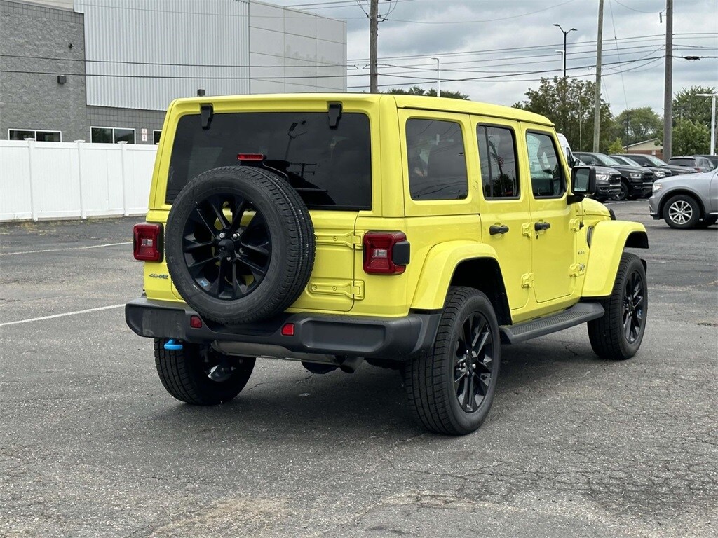2023 Jeep Wrangler Sahara 4xe photo 3