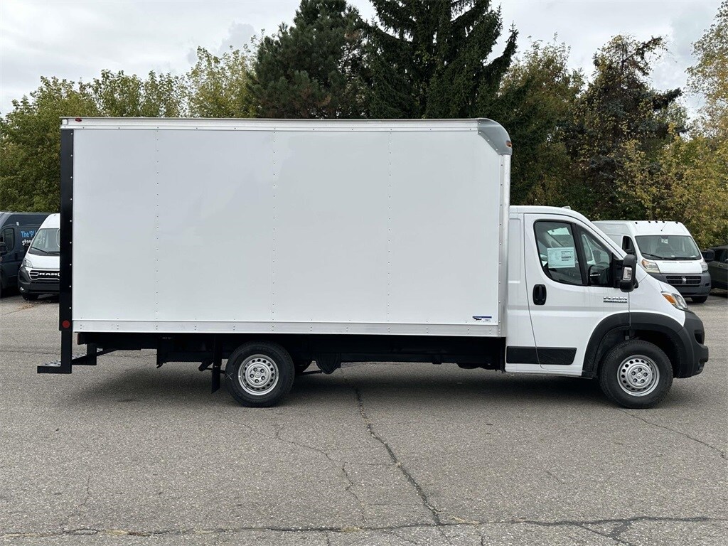 2025 Ram 3500 photo 2