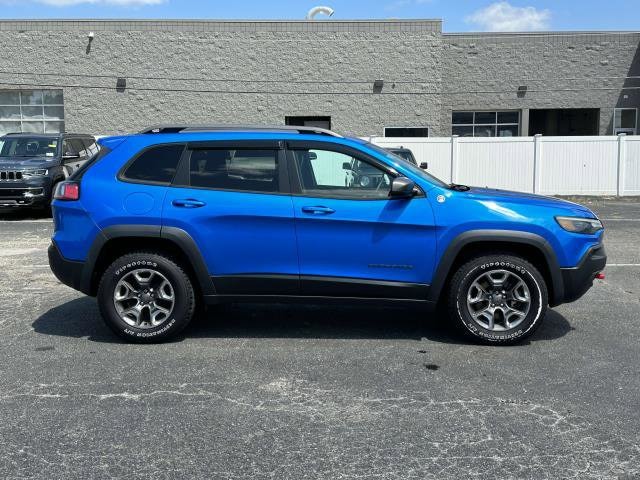 Used 2019 Jeep Cherokee Trailhawk with VIN 1C4PJMBX8KD397627 for sale in Sterling Heights, MI