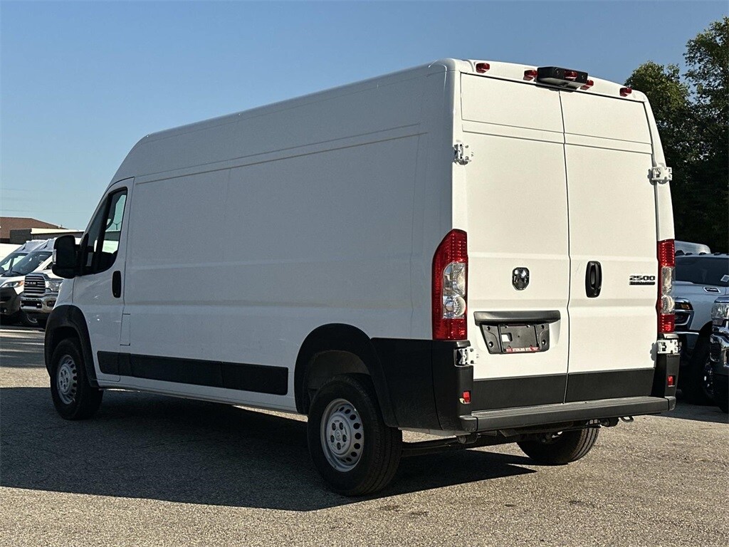 2025 Ram ProMaster 2500 photo 2