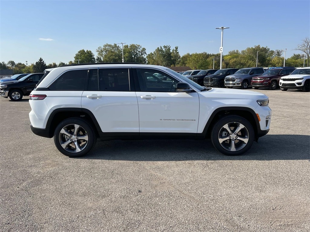 New 2025 Jeep Grand Cherokee Limited Sport Utility