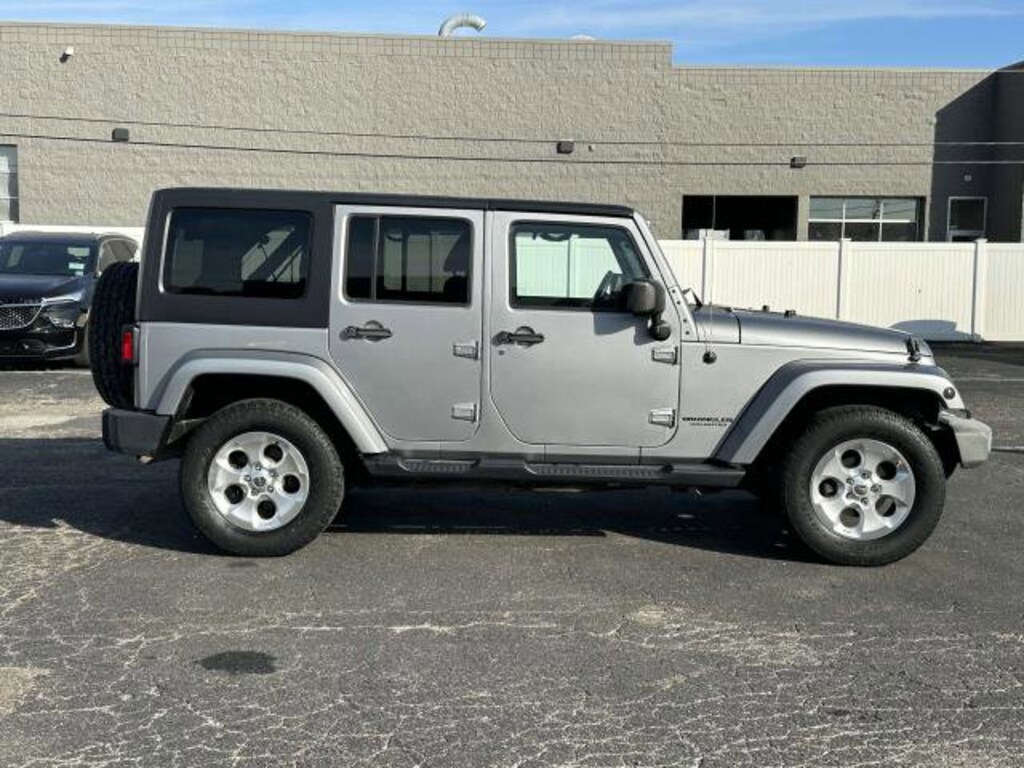 Used 2014 Jeep Wrangler Unlimited For Sale in Sterling Heights MI