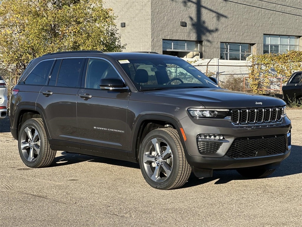 New 2025 Jeep Grand Cherokee Limited Sport Utility