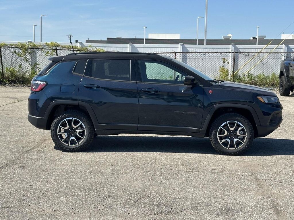 New 2026 Jeep Compass Limited Sport Utility