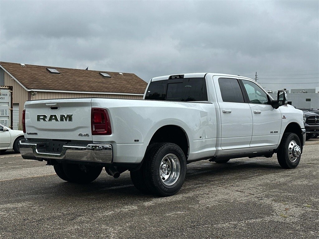 2026 Ram 3500 Laramie photo 3