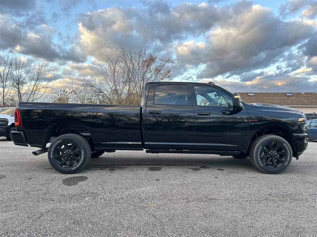2026 Ram 2500 Laramie photo 2
