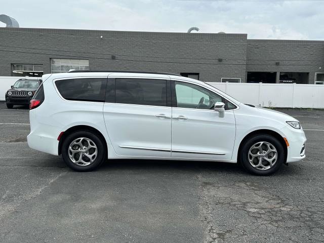 Used 2022 Chrysler Pacifica Limited with VIN 2C4RC3GG6NR156477 for sale in Sterling Heights, MI