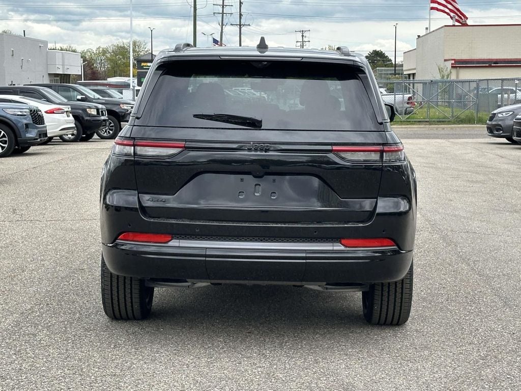 New 2026 Jeep Grand Cherokee Limited Sport Utility